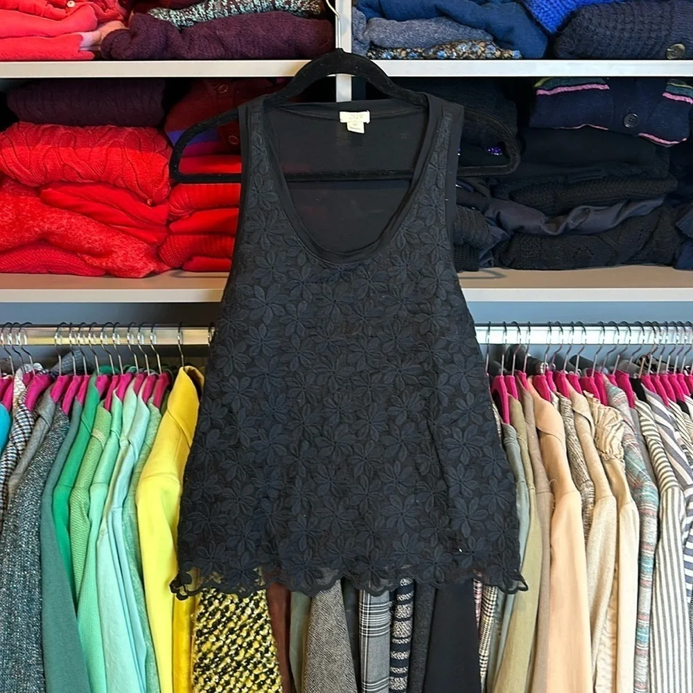 J Crew black embroidered sleeveless scoop neck top size XS​
